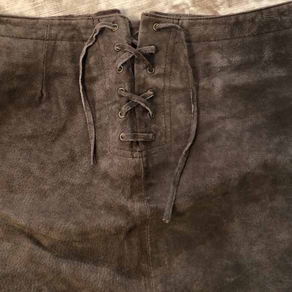 Y2K B.B. Dakota Brown Suede Mini Skirt - Picture 7 of 11